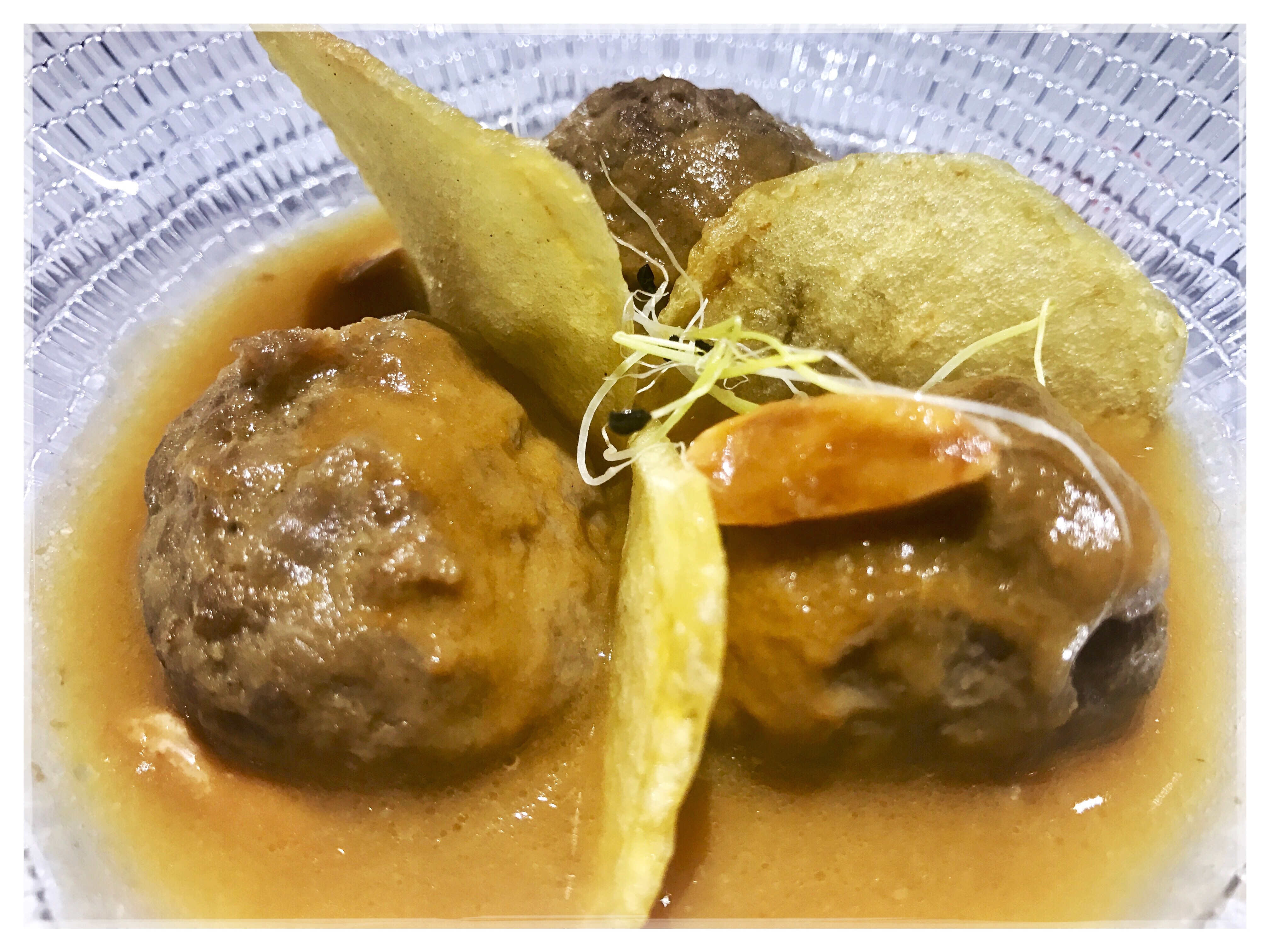 Albódigas Joselitos de Abanico y salsa de Azafrán