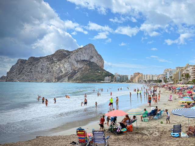 Vivir el mar, saborear la vida. Gastronomía a pie de playa en MARE